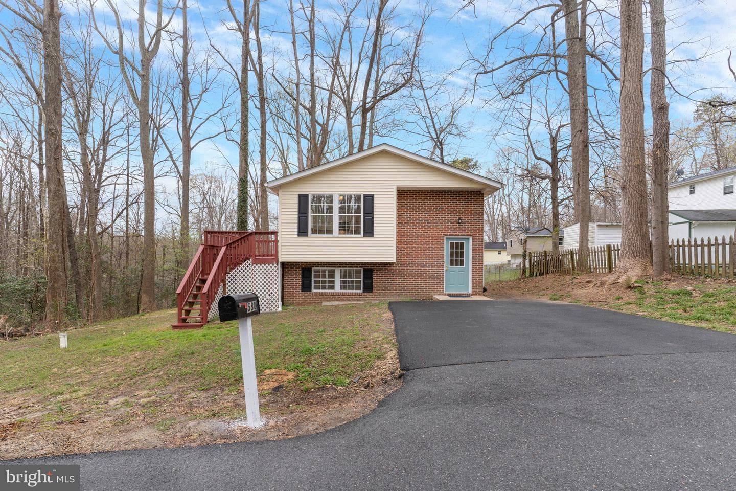 580 Evergreen Court photo 1