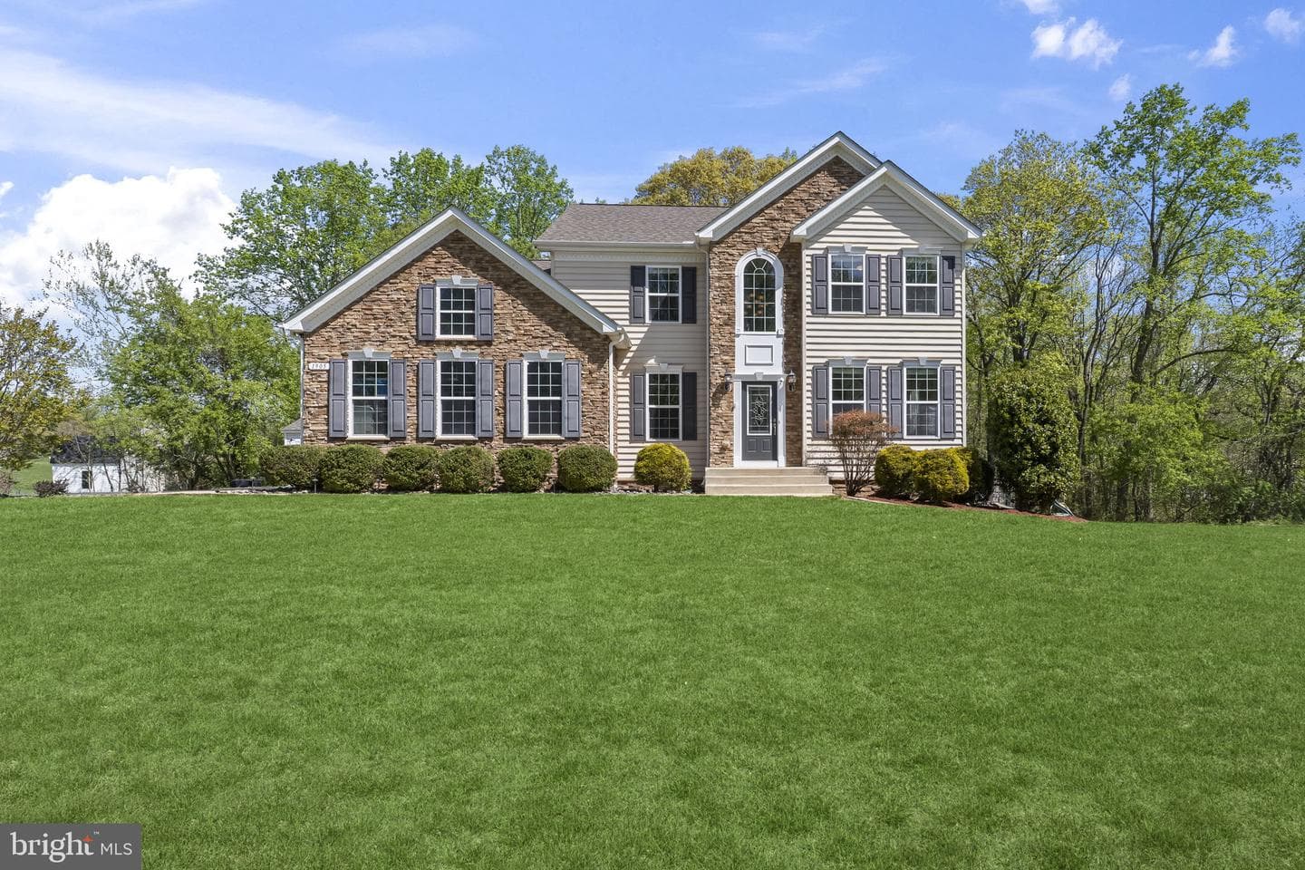 1905 Resting Ridge Lane