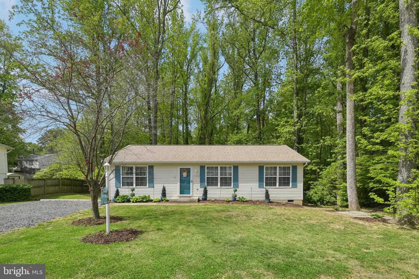 11533 Bootstrap Trail