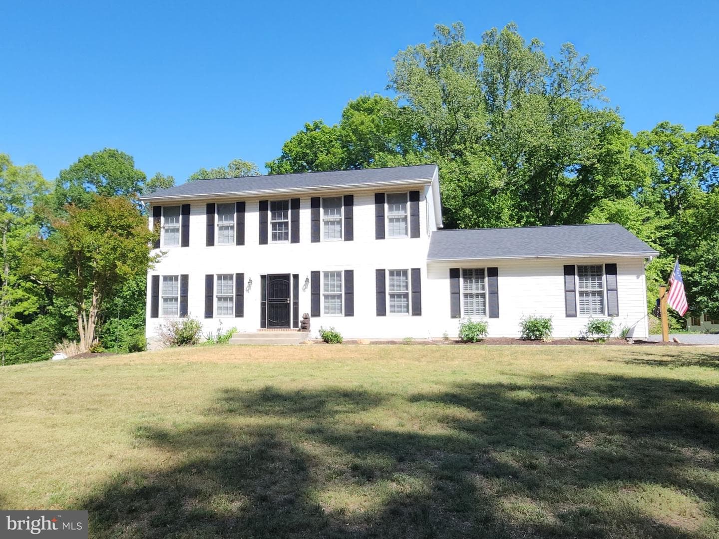 5855 Julie Ct photo 1