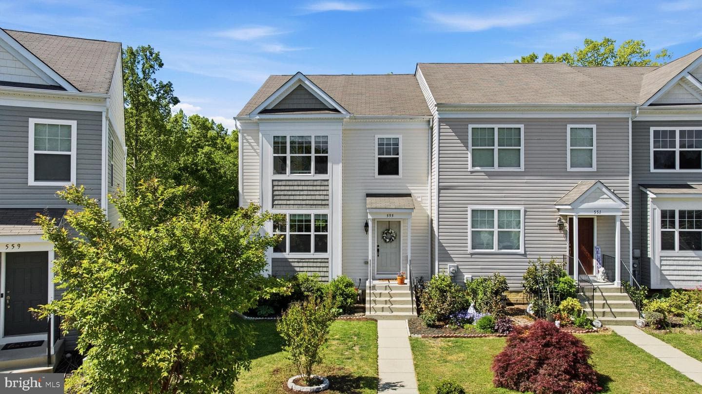 555 English Oak Lane