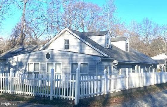35 Butterfield Lane photo 1