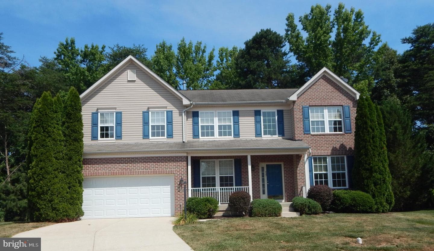427 Patriots Way photo 1