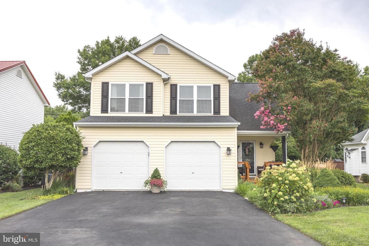 108 Maple Avenue photo 1