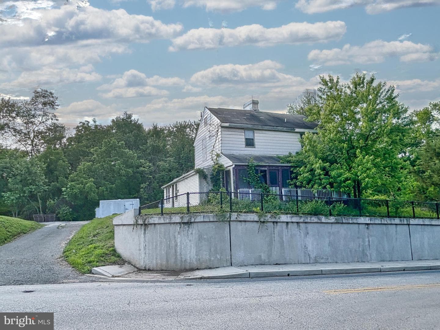 807 Bladen Street photo 1