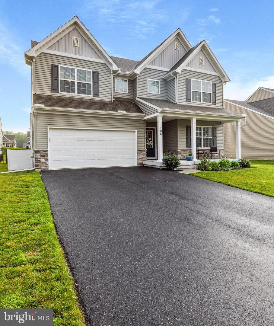 106 Saratoga Court photo 1