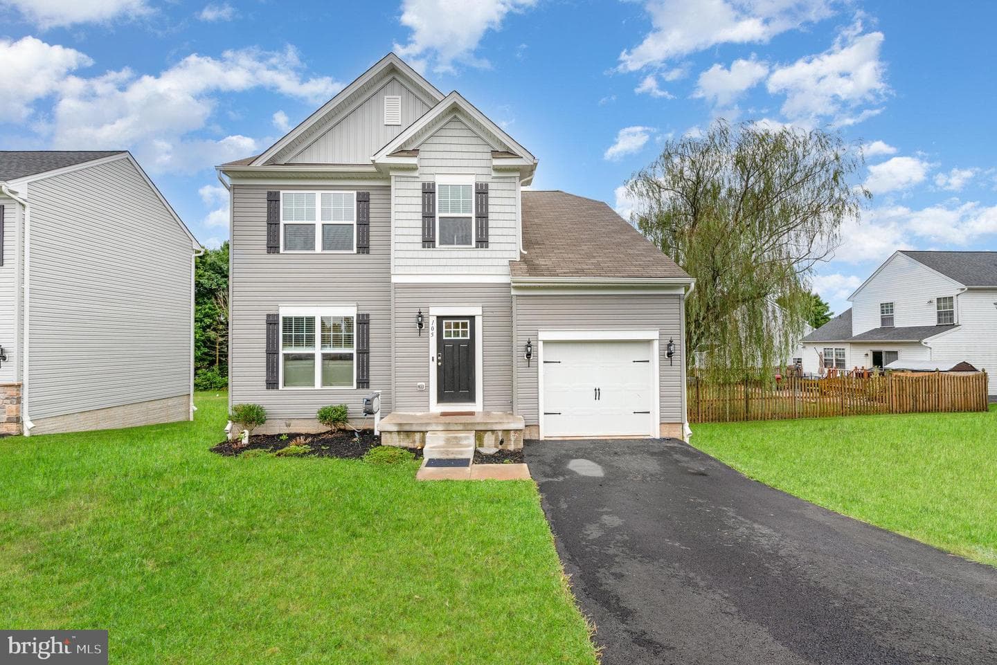 105 Maple Leaf Drive photo 1