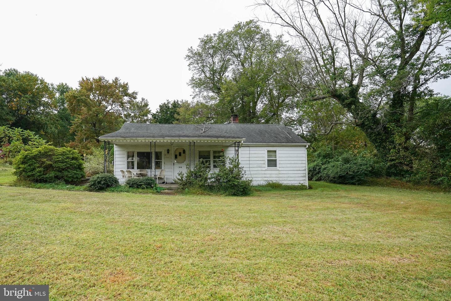 128 Woolens Road photo 1