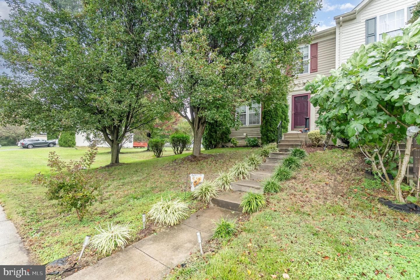 406 Roundhouse Drive photo 1