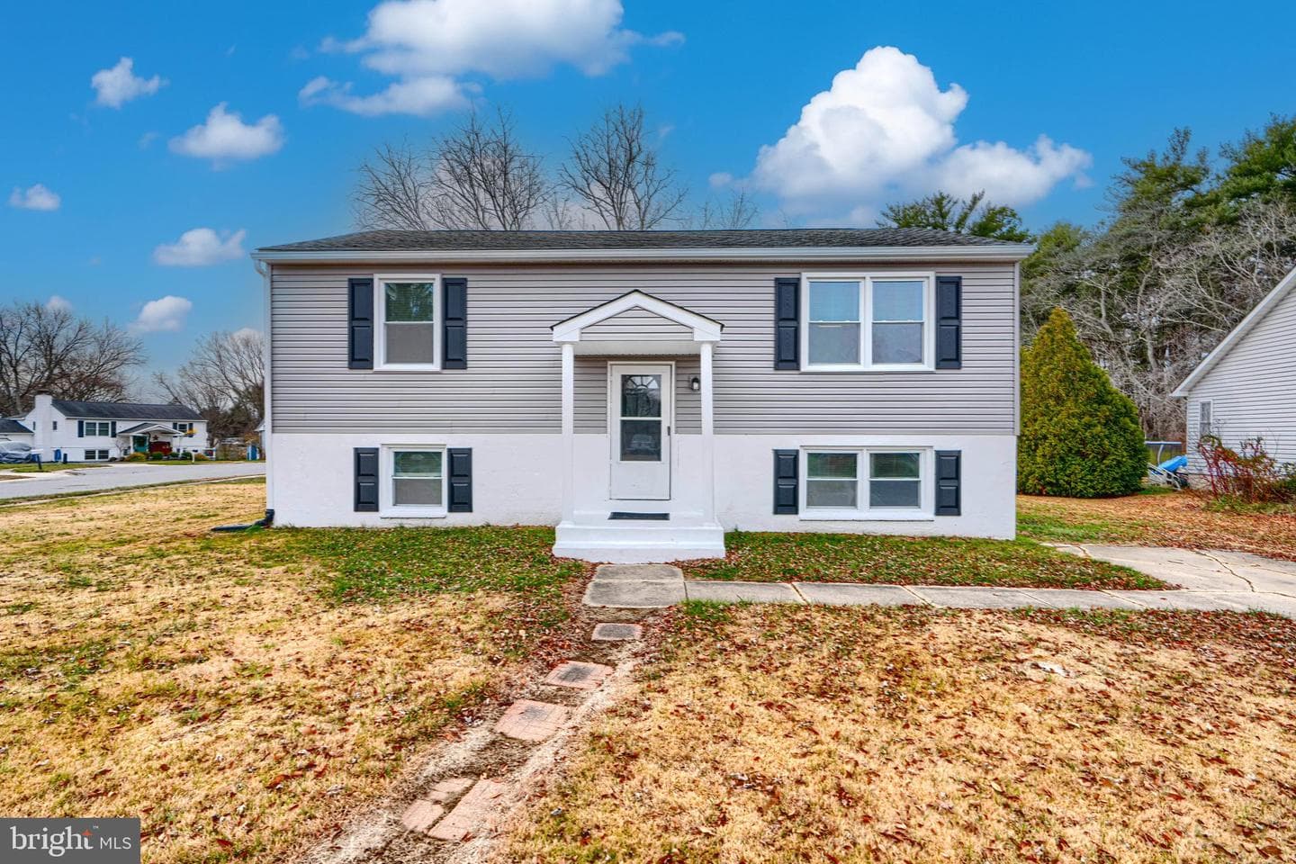 111 Saint Louis Drive photo 1