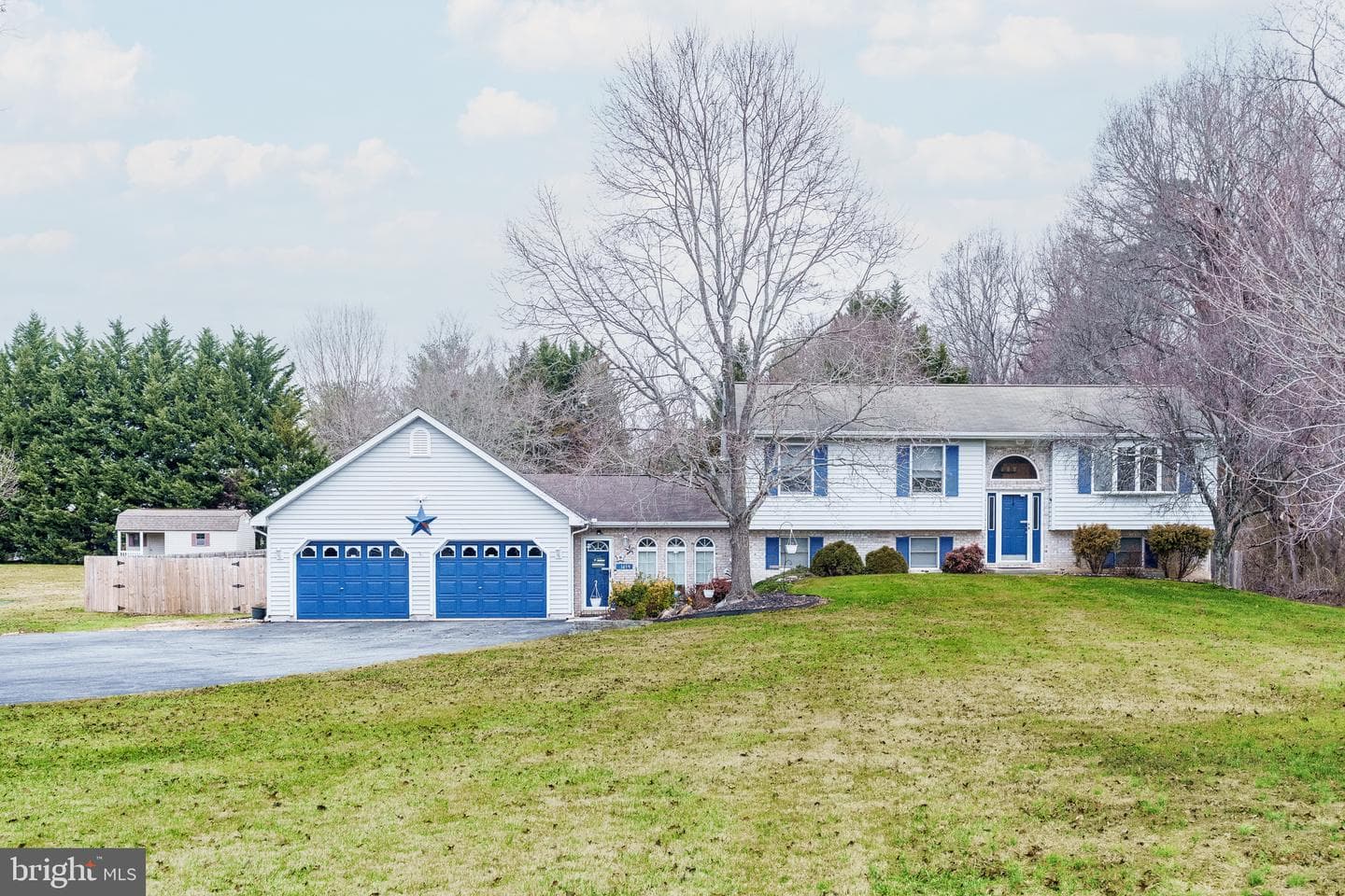 1459 Oldfield Point Road photo 1