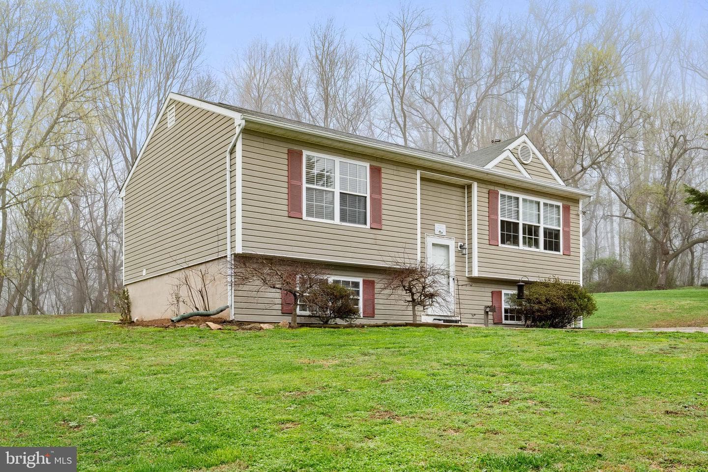 49 Franklin Drive photo 1