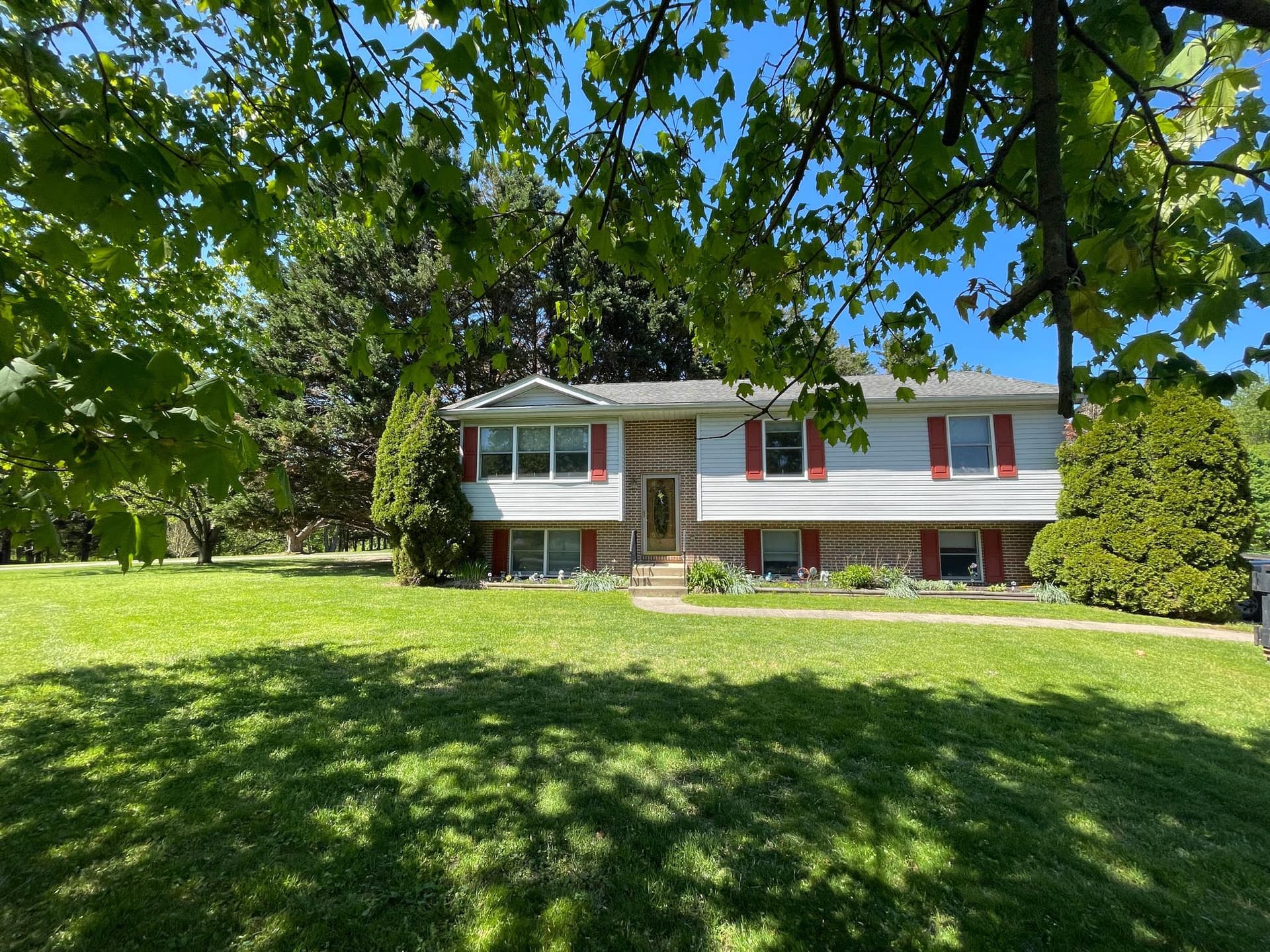 75 Franklin Drive photo 1