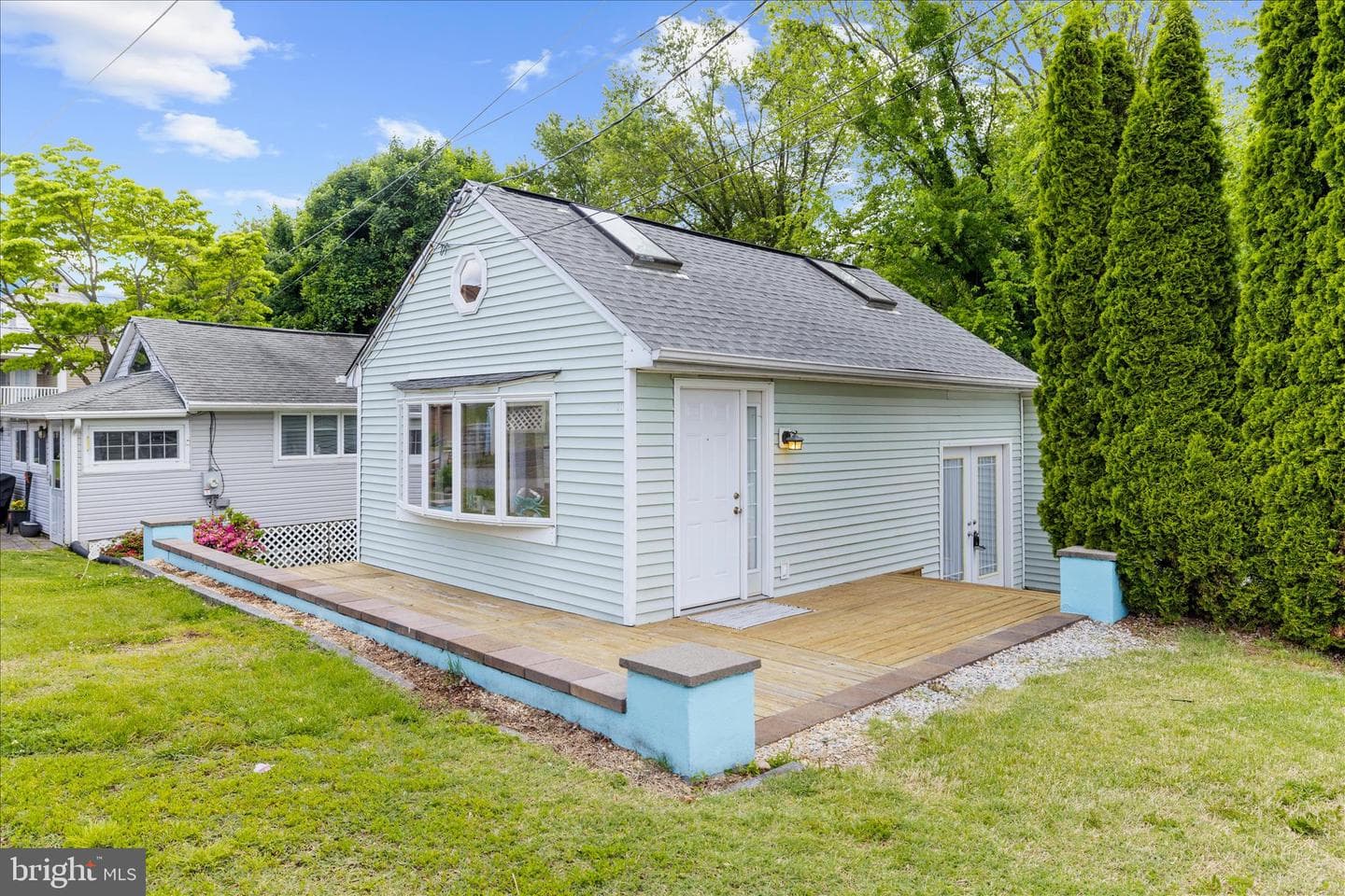 25 Locust Street