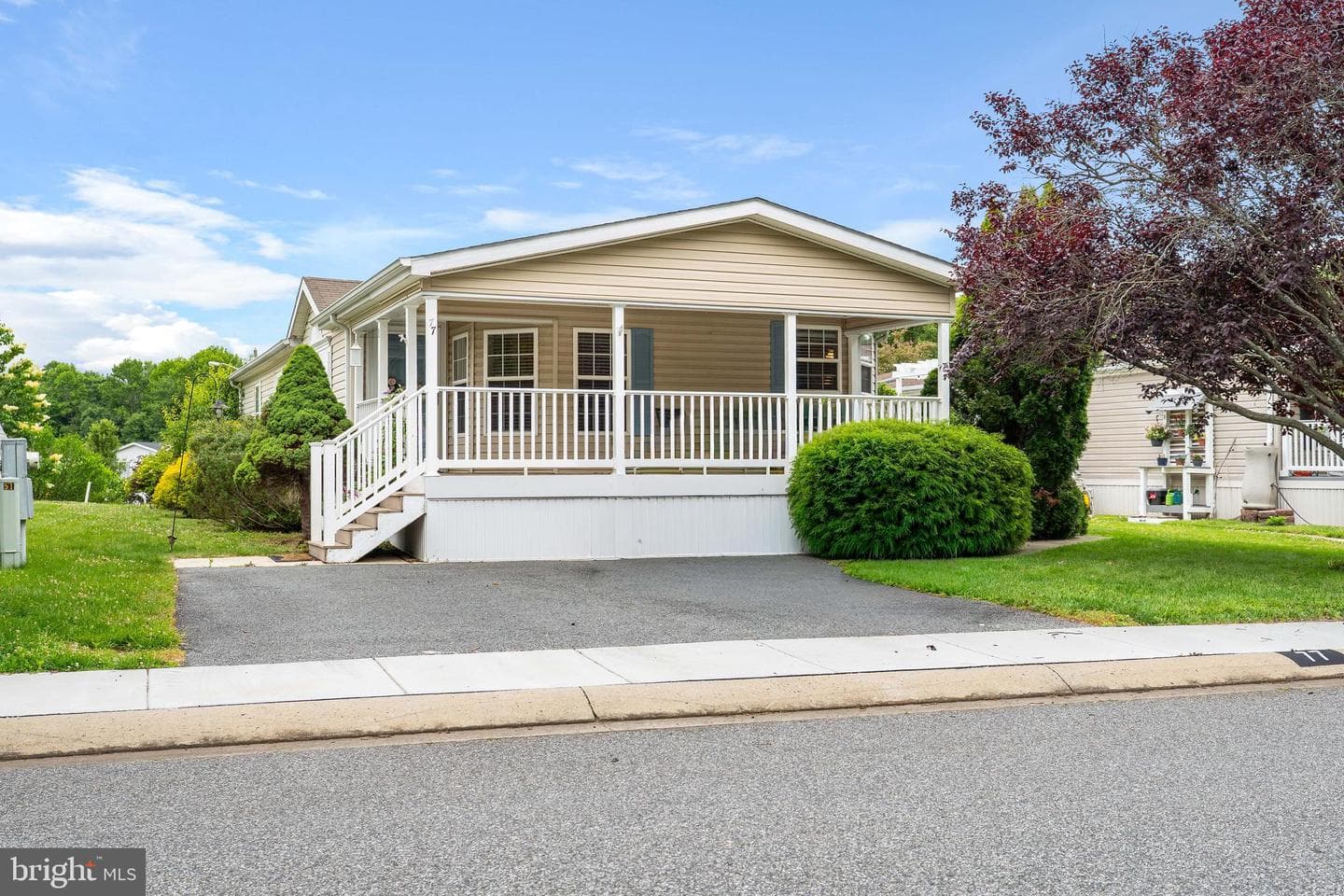 77 Woods Way