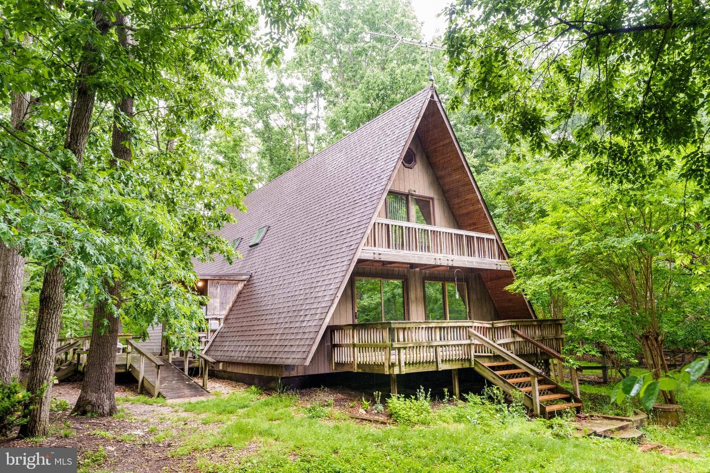 40 Crestwood Drive photo 1