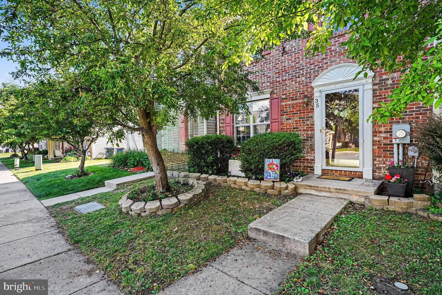 35 Chartwell Court