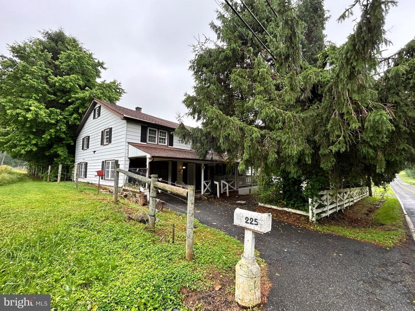 225 Johnson Road photo 1