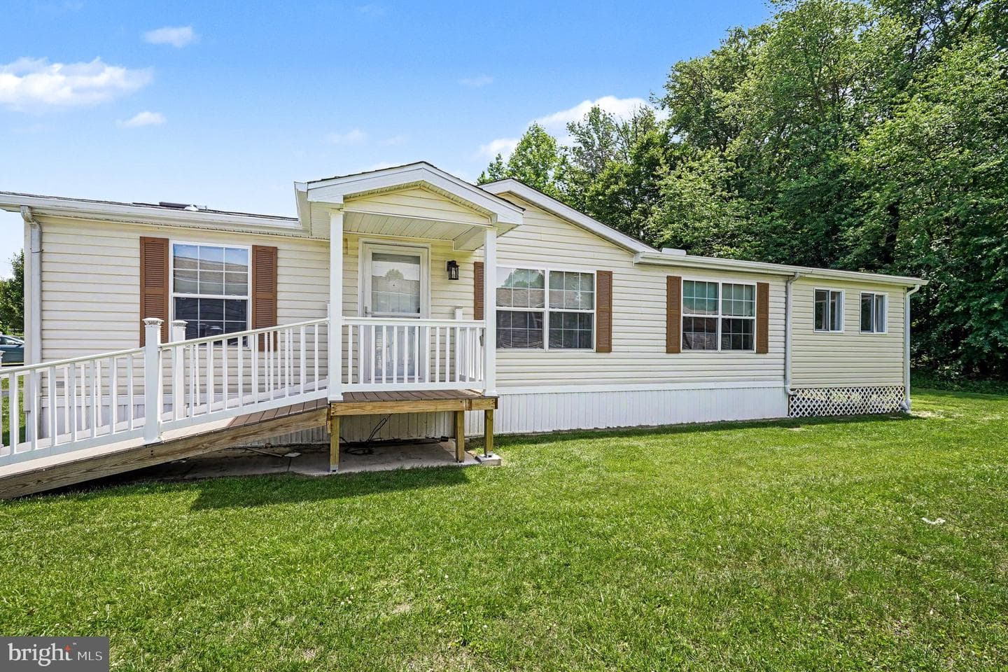 226 Woods Way photo 1