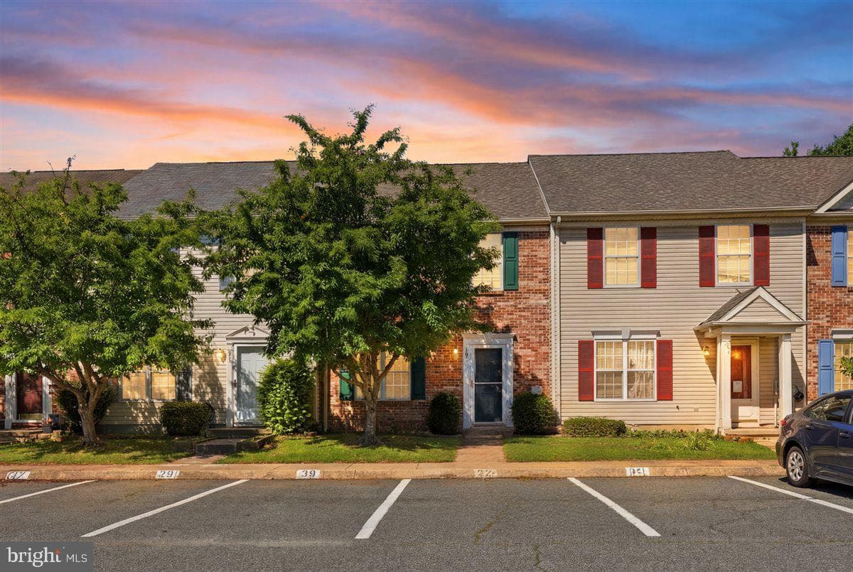 39 Chartwell Court