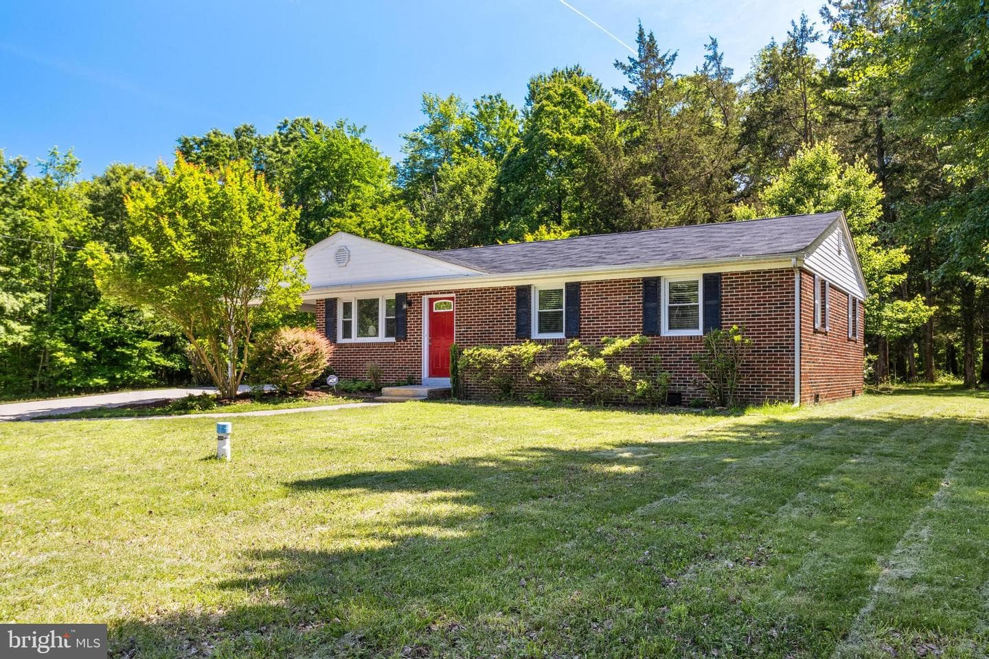 8325 Warren Drive photo 1