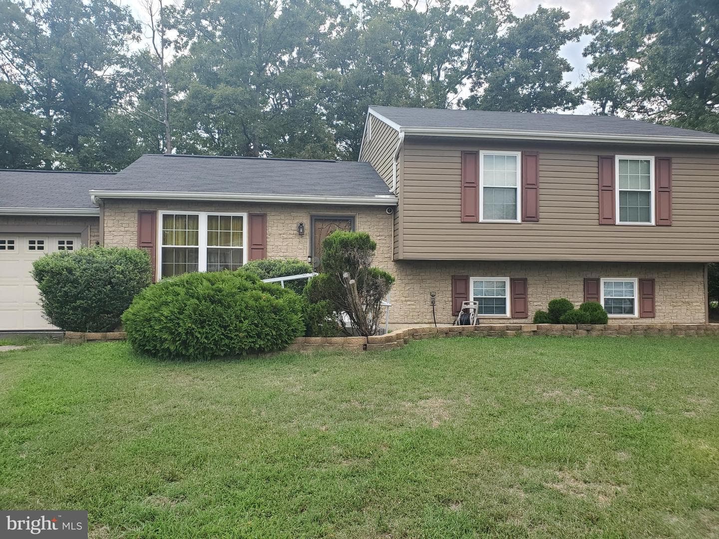 2401 Shade Oak Court photo 1