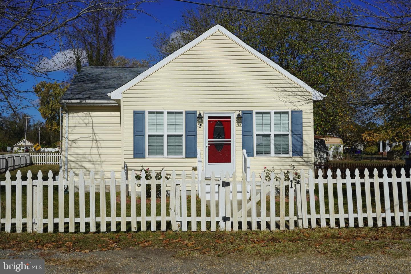 18754 Potomac Avenue photo 1