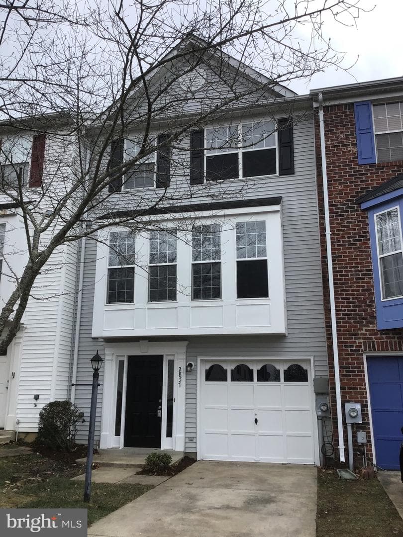2857 Waters Edge Court photo 1