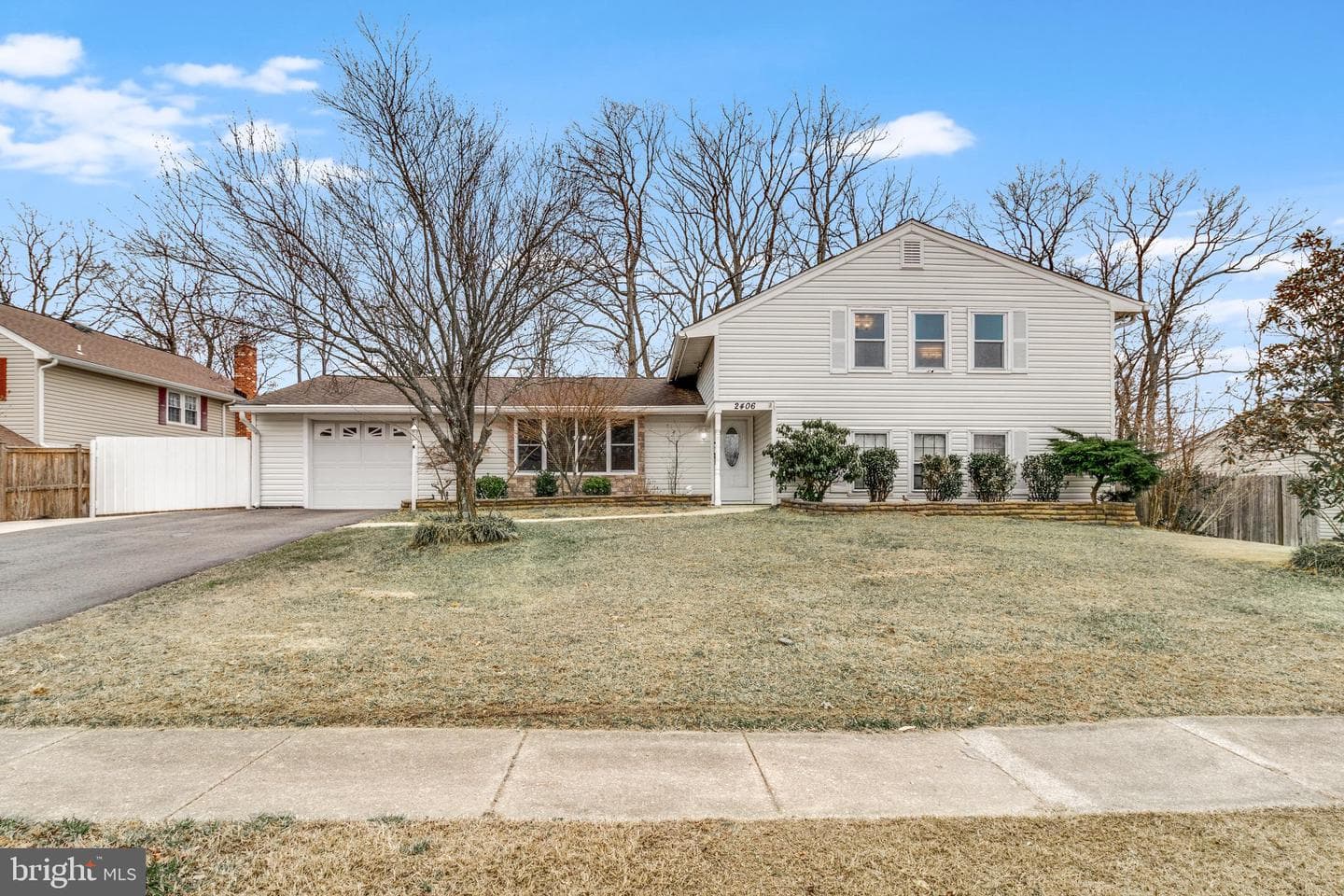 2406 Pinefield Road photo 1