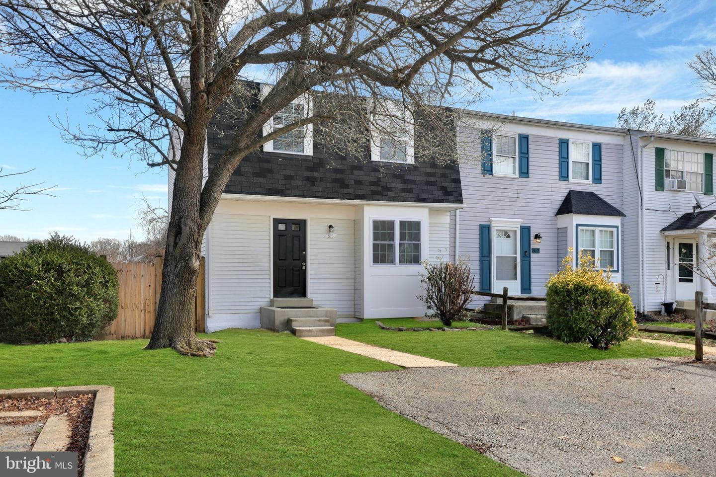 815 Cedar Court photo 1