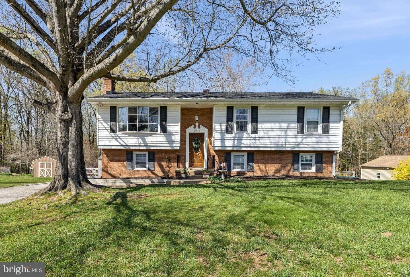 7461 Robin Road photo 1