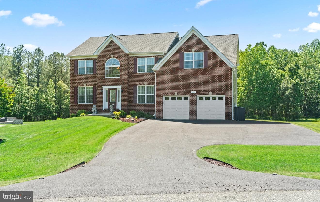 4479 Coachmans Path Court