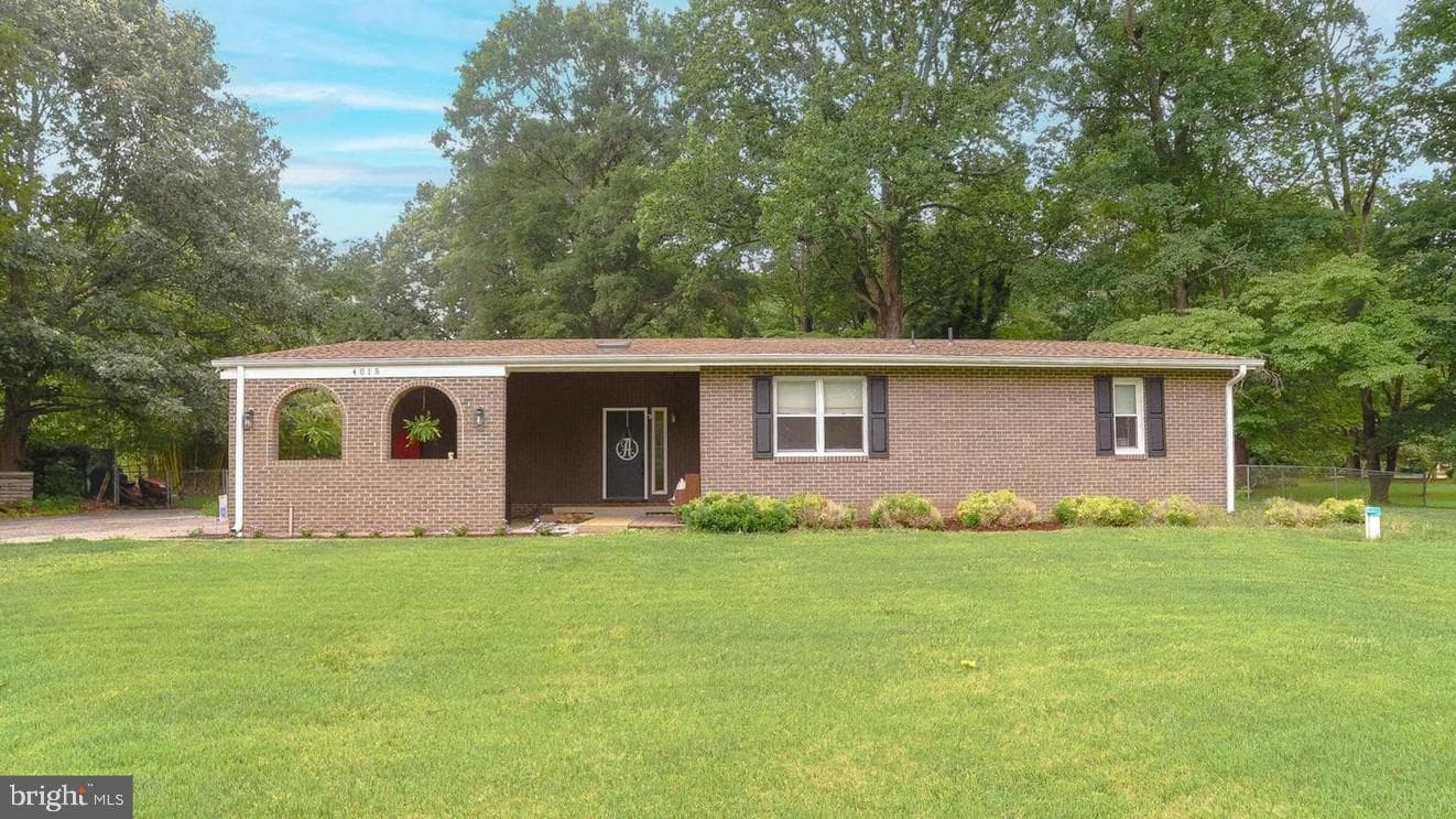 4015 Clyde Lane photo 1