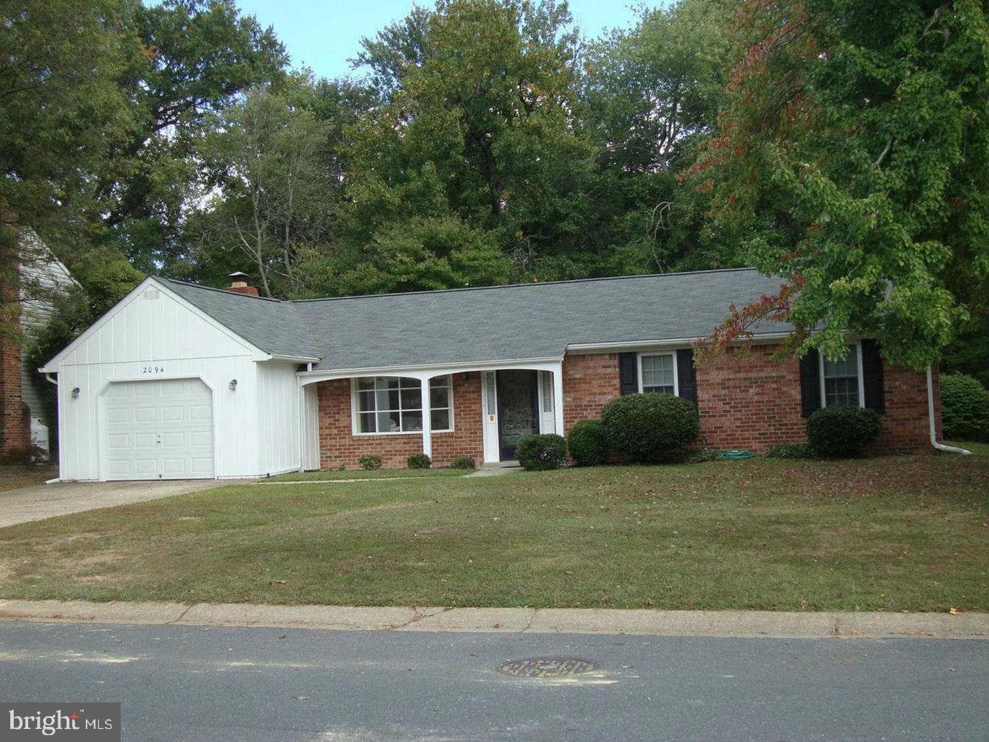 2094 Chapelside Court photo 1