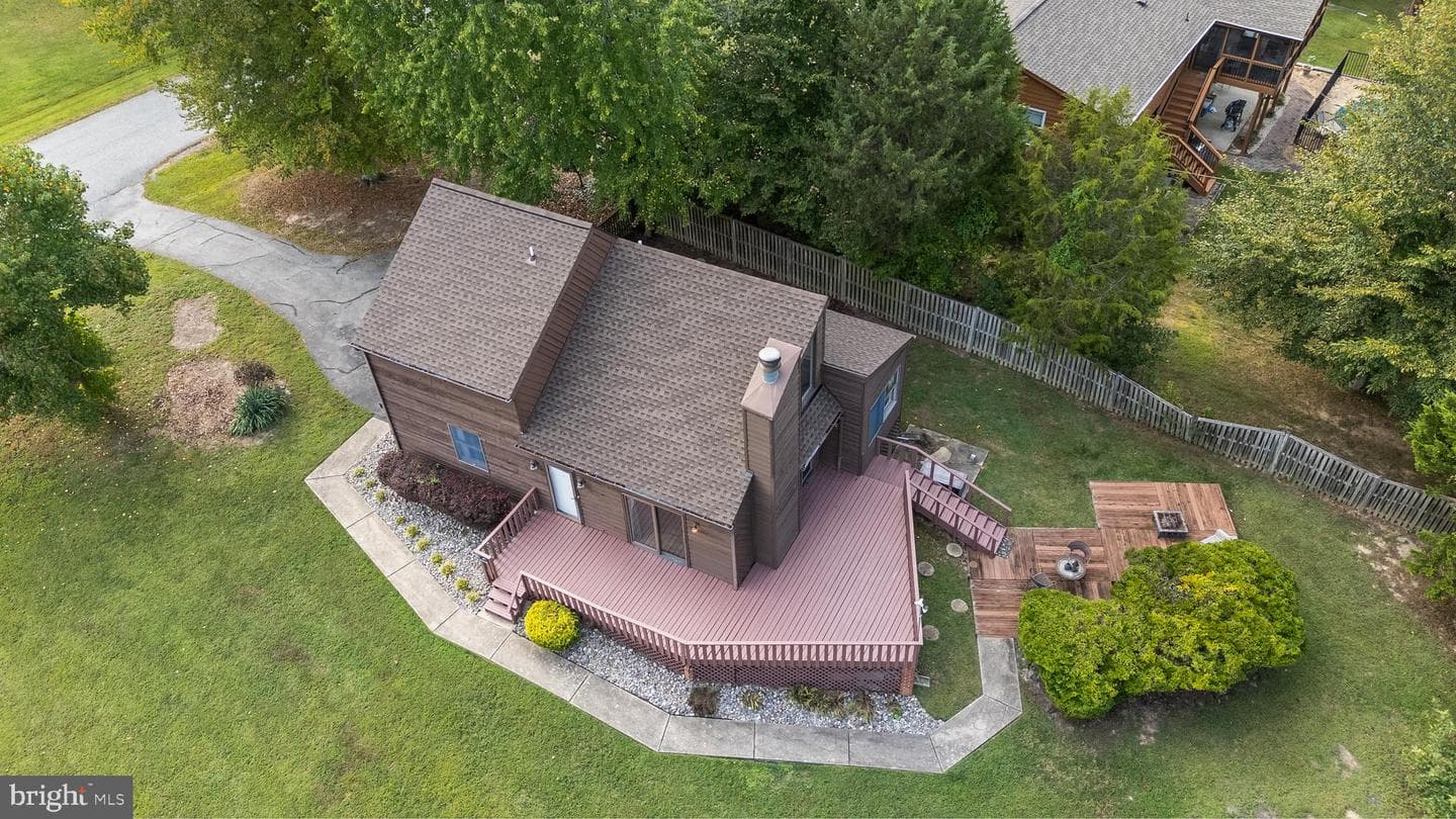 6635 Horseshoe Drive photo 1