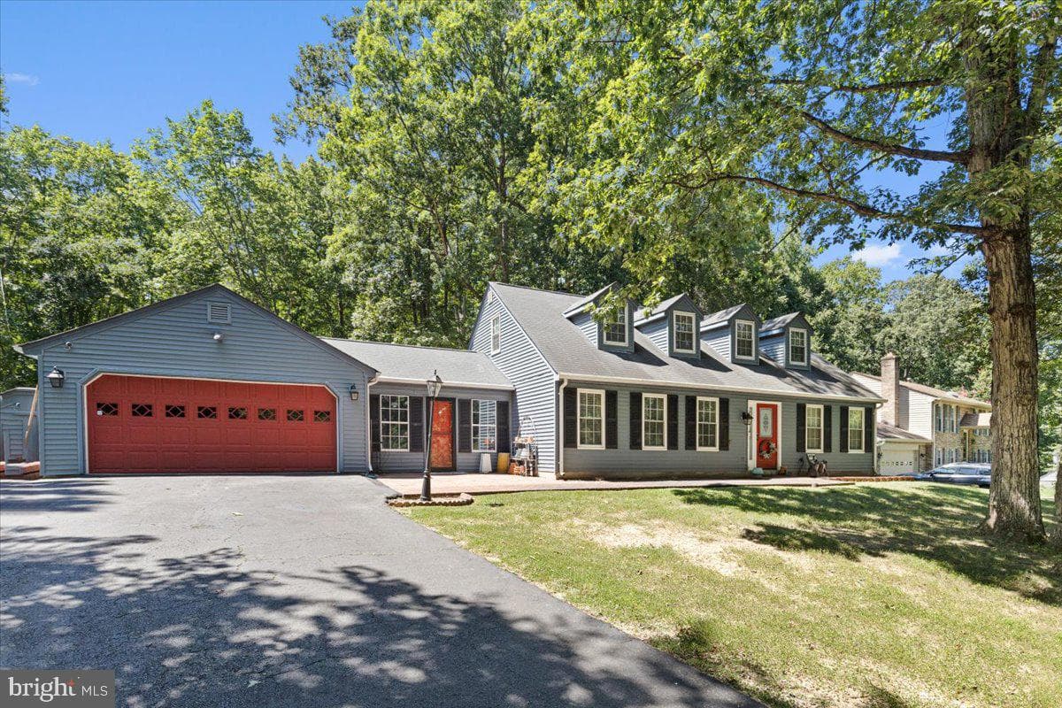 8640 Valley Drive photo 1