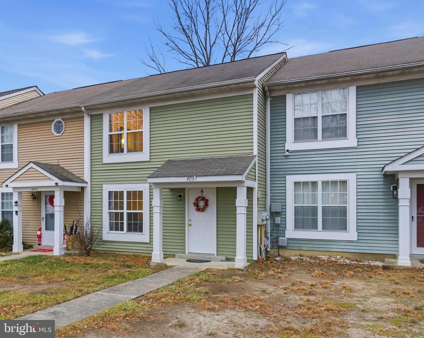4044 Bluebird Drive photo 1