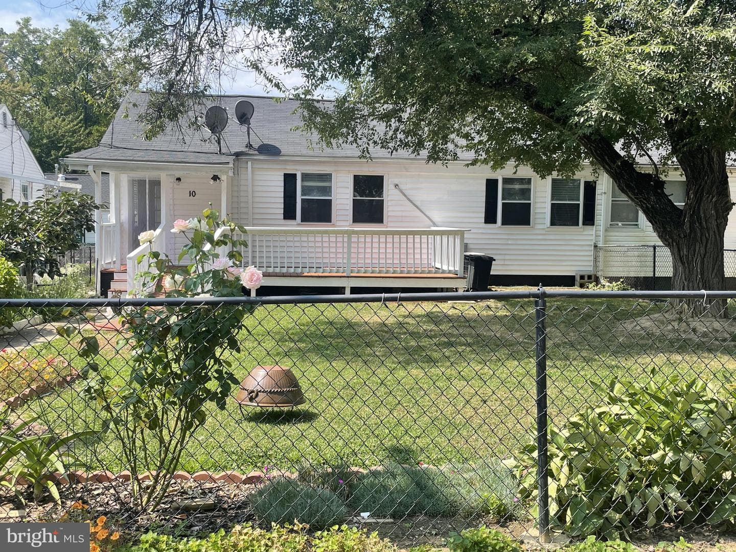 10 Highland Place photo 1