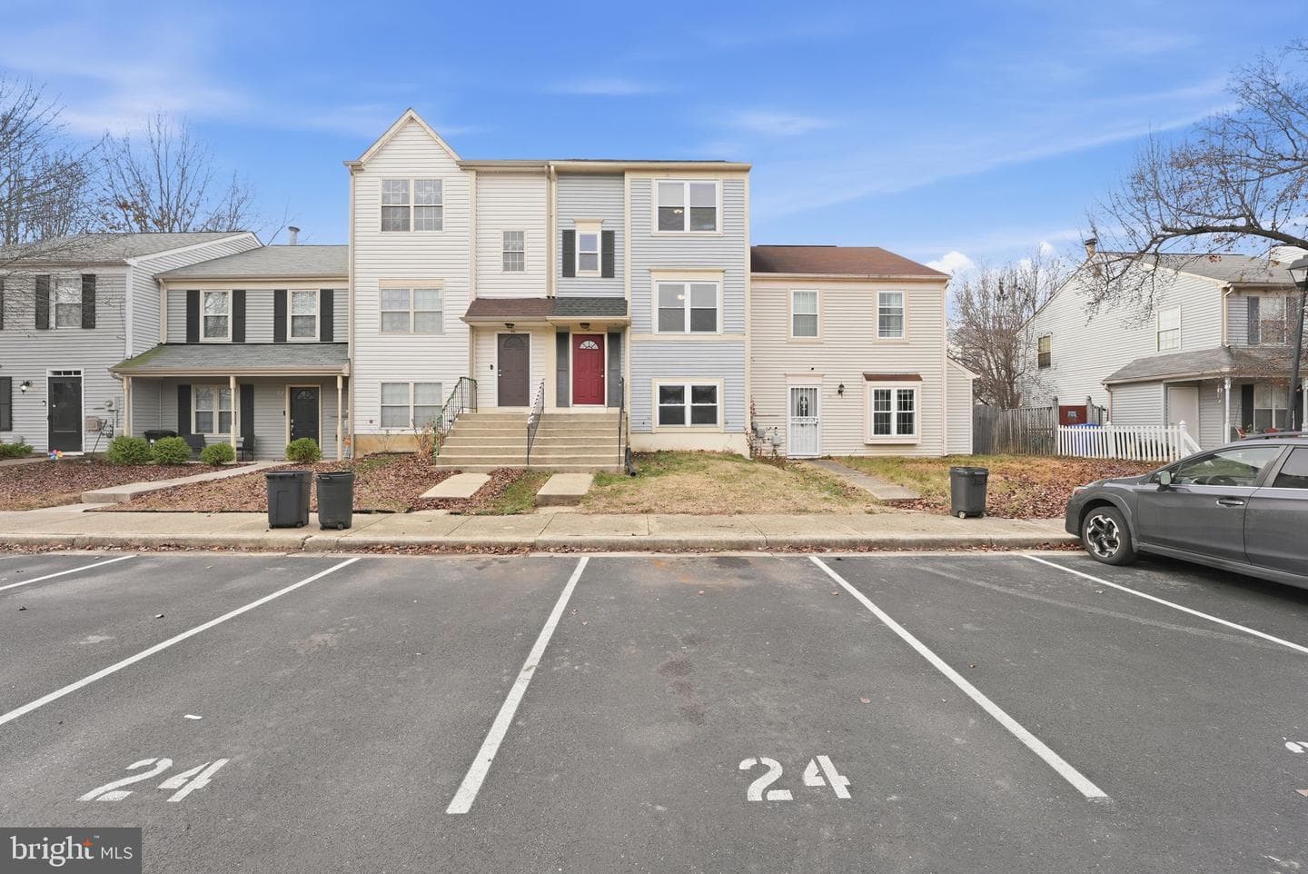 24 Oakside Lane photo 1