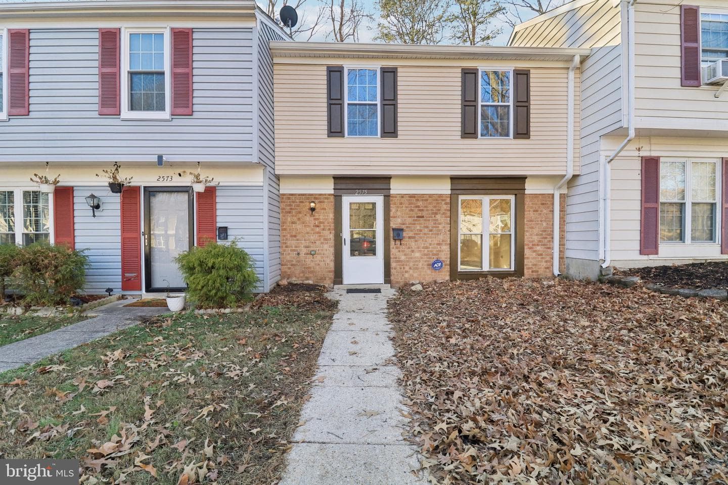 2575 Robinson Place photo 1