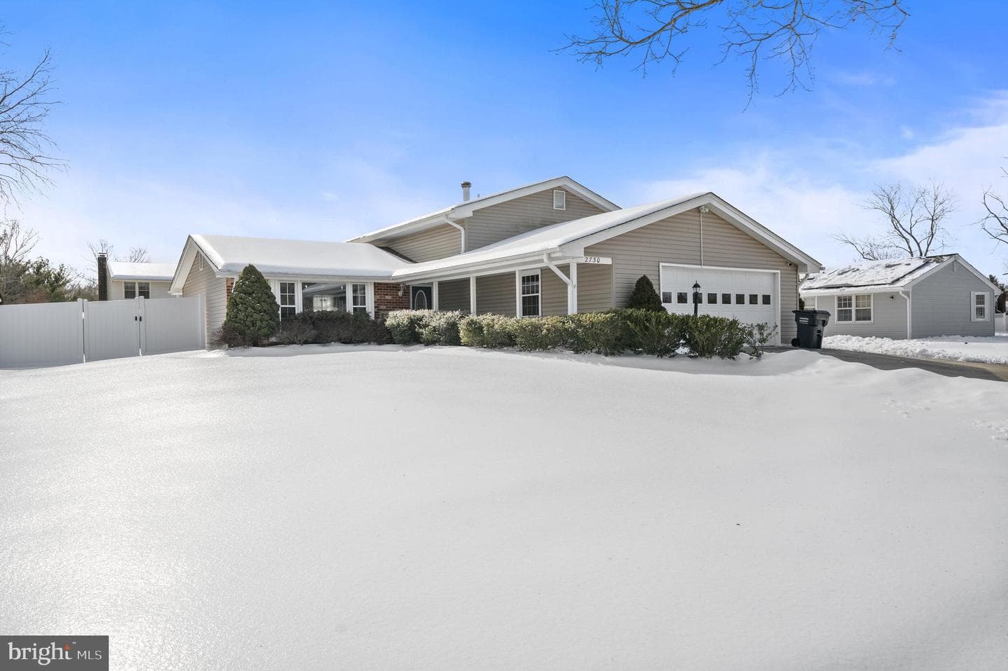 2730 Pinewood Drive photo 1