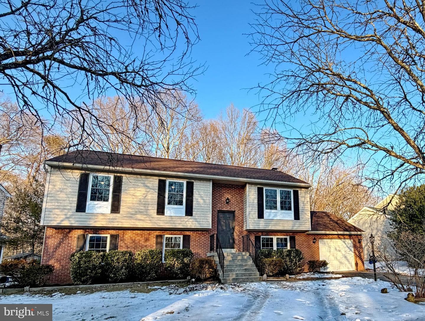 6887 Kangaroo Drive photo 1