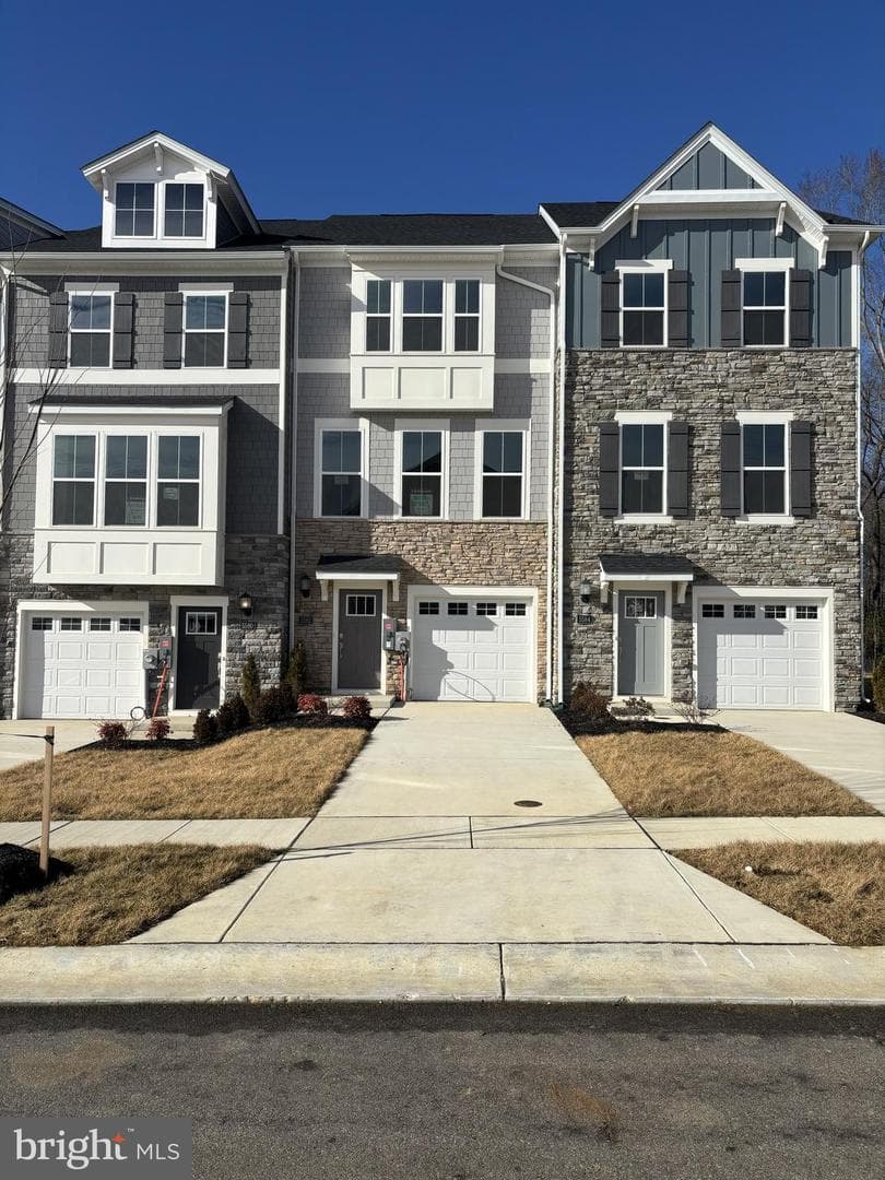 5582 Ludlow Place photo 1