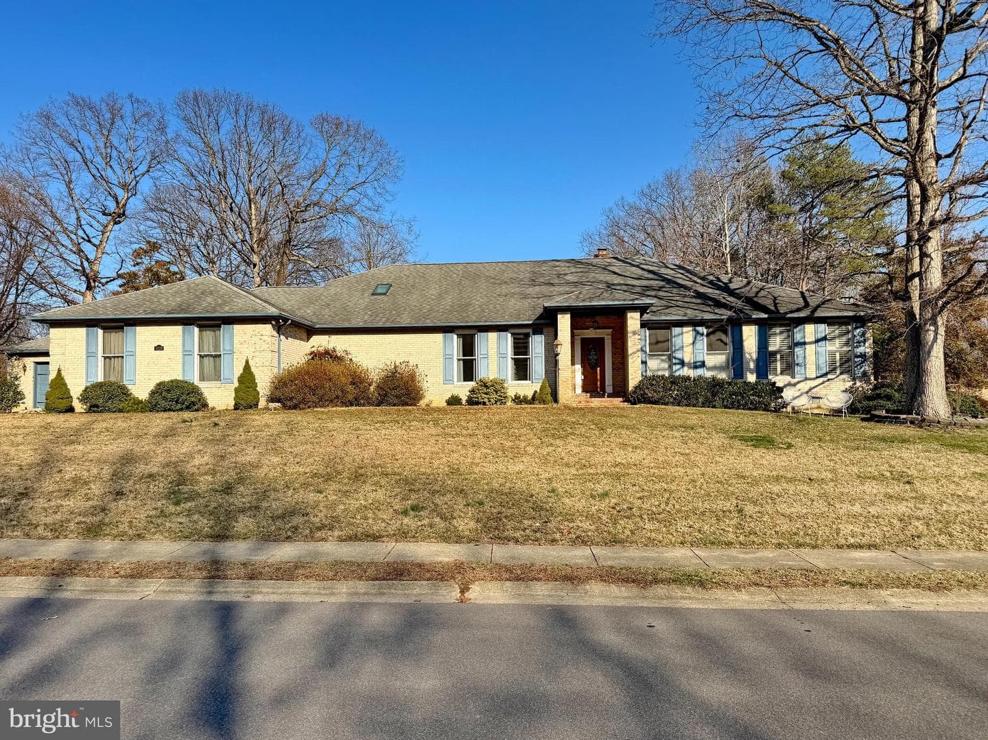 1020 Suffolk Drive photo 1
