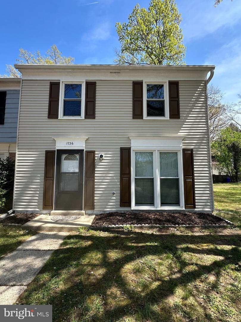 1736 Brightwell Court photo 1