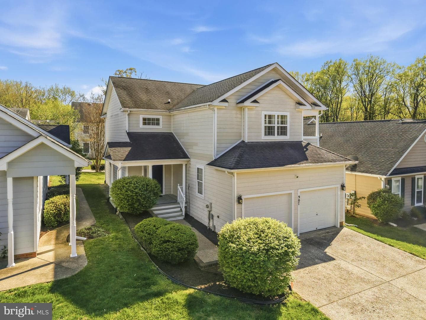 907 Hickory Circle