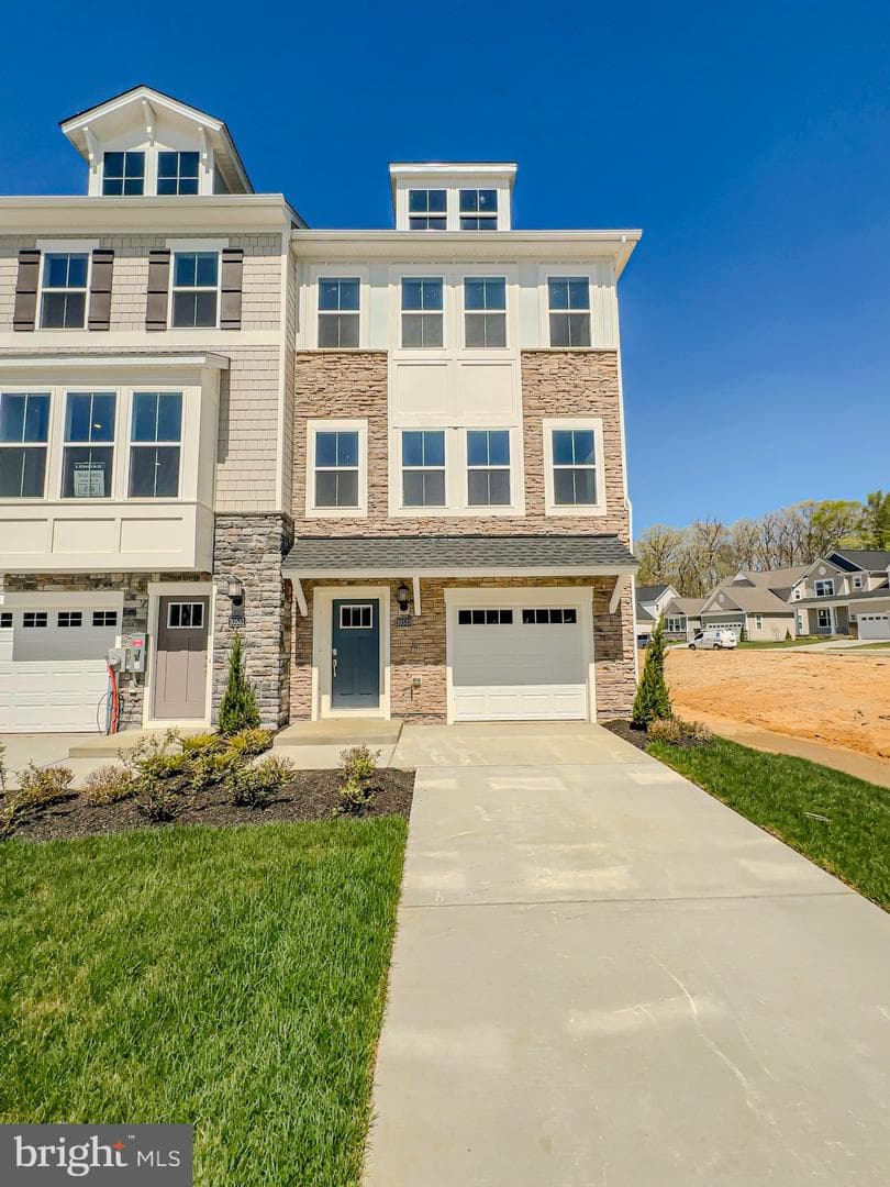 10533 Cobbler Place photo 1