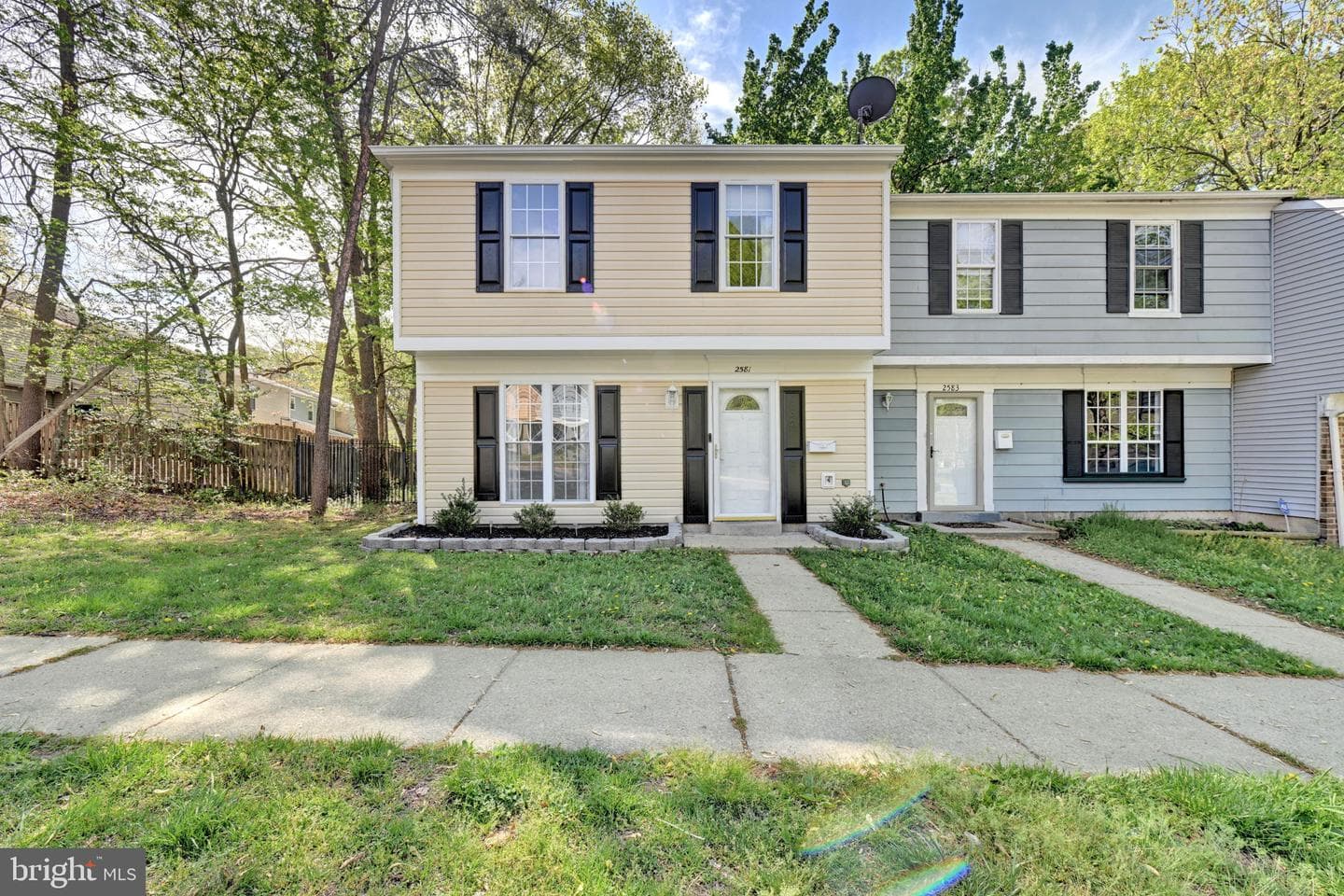 2581 Robinson Place photo 1