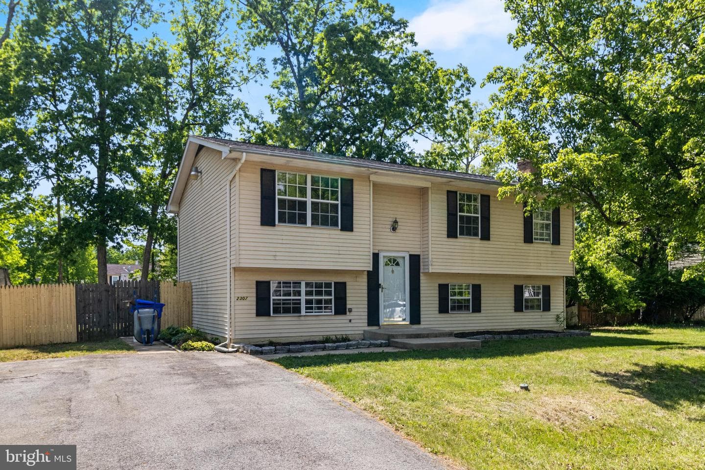 2307 Valley Oak Court