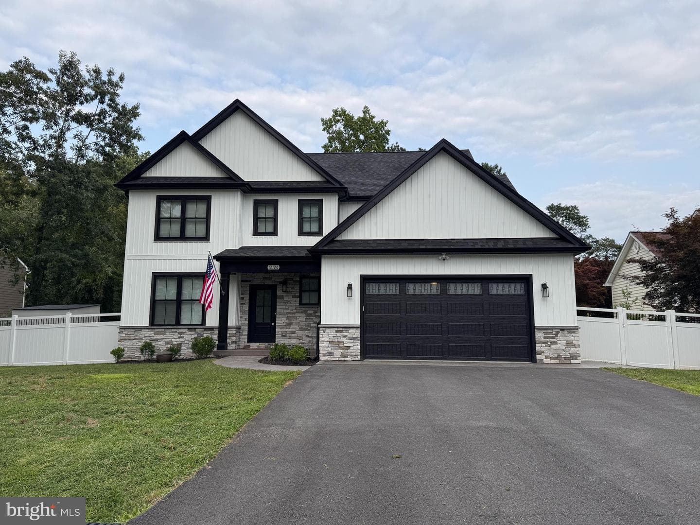 12126 Riverview Drive, Newburg